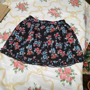 Disney Jumping Beans  Black Flowered Skirt Size Girl's 6 Worn 1 Time